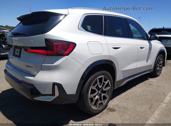 WBX73EF04P5X36403 2023 BMW X1 White 