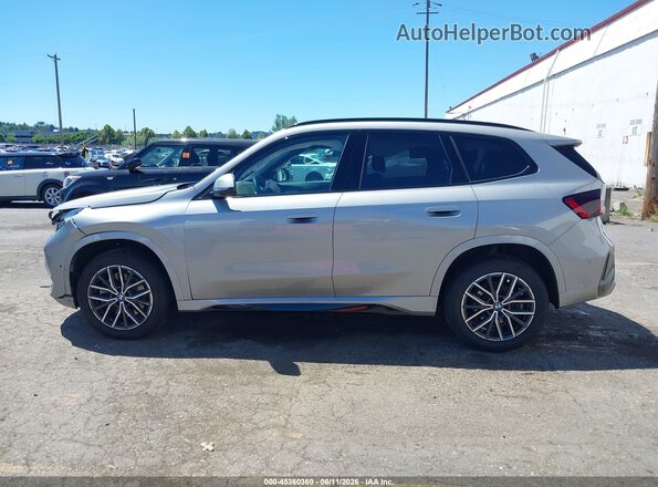 WBX73EF04S5307643 2025 BMW X1 Silver Vista interior de 360 grados