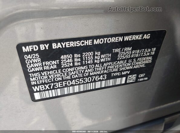 WBX73EF04S5307643 2025 BMW X1 Silver Vista del compartimento del motor