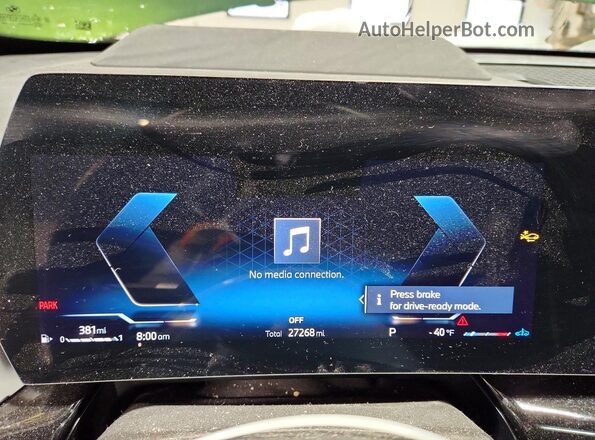 WBX73EF06R5Y46601 2024 BMW X1 Green Vista del cuadro de instrumentos