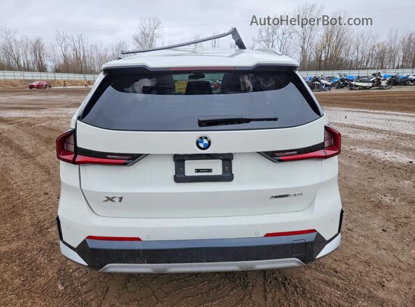 WBX73EF06S5341700 2025 BMW X1 White Հետևի տեսք
