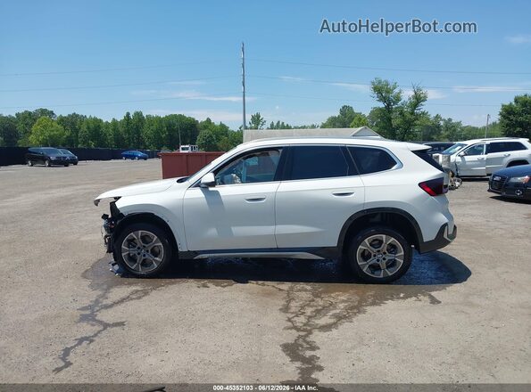 WBX73EF06T5524533 2026 BMW X1 White Панорамний вид салону 360°