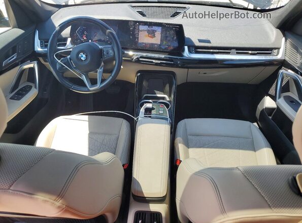 WBX73EF07P5X88527 2023 BMW X1 Black Dashboard view