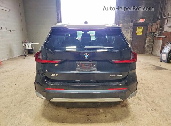 WBX73EF07R5Z33875 2024 BMW X1 Black Widok z tyłu