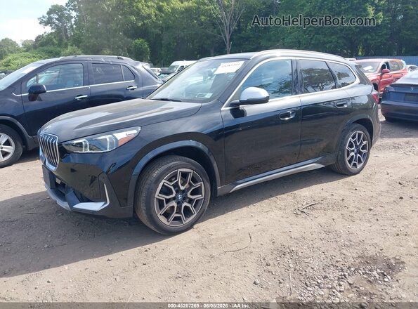 WBX73EF08P5X69470 2023 BMW X1 Black წინა მარცხენა ხედი სამი მეოთხედიდან