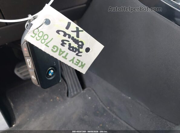 WBX73EF08P5X69470 2023 BMW X1 Black წინა პანელის ხედი