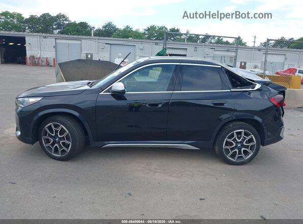 WBX73EF08R5Z01100 2024 BMW X1 Black Панорамний вид салону 360°