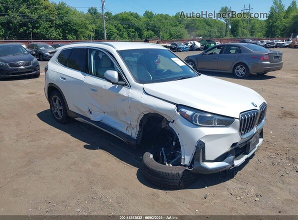 WBX73EF08R5Z52838 2024 BMW X1 White Դիմացի տեսք