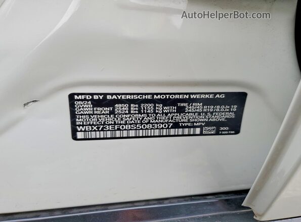 WBX73EF08S5083907 2025 BMW X1 White 360 interior view