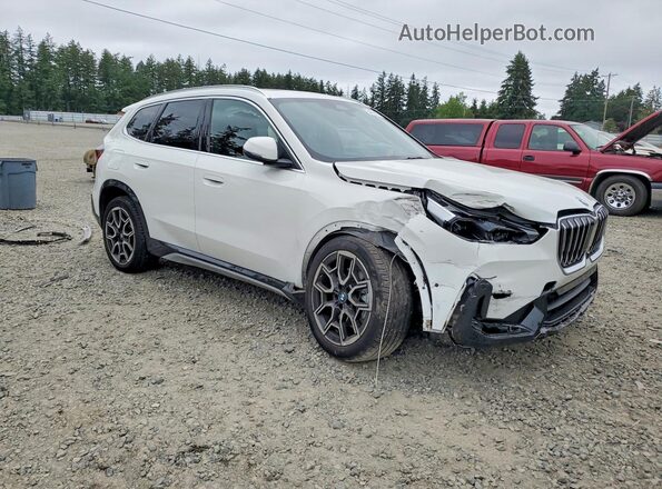 WBX73EF08S5083907 2025 BMW X1 White Front right