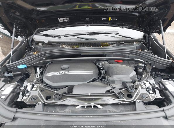 WBX73EF08S5178564 2025 BMW X1 Black Widok z tyłu