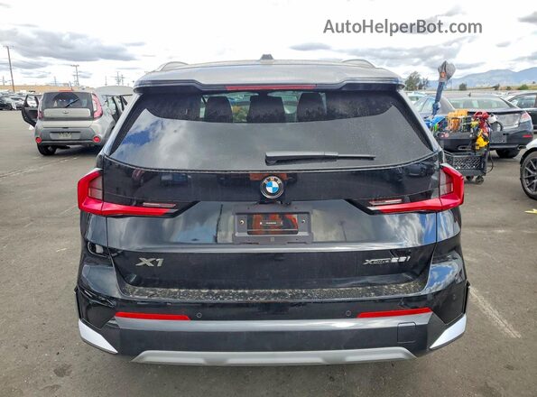 WBX73EF08T5537302 2026 BMW X1 Black Rear view