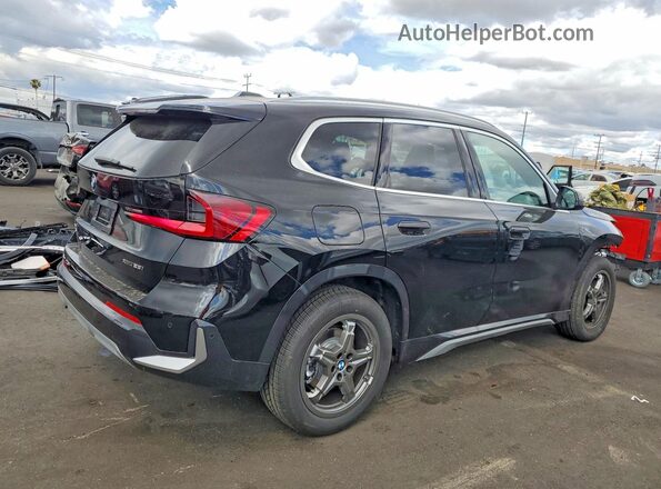 WBX73EF08T5537302 2026 BMW X1 Black Rear right