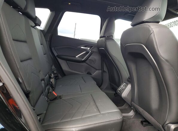 WBX73EF08T5537302 2026 BMW X1 Black Rear interior view