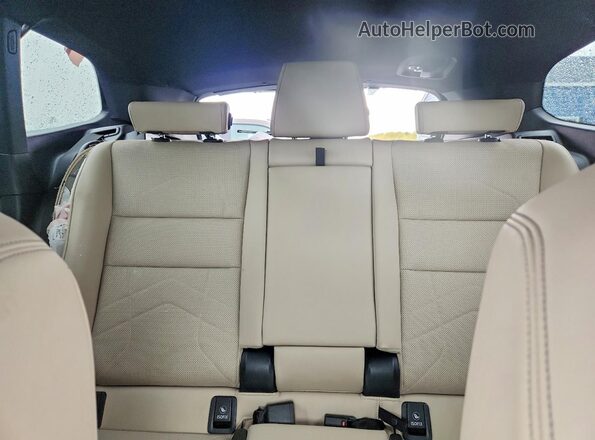 WBX73EF09R5Y38413 2024 BMW X1 Green Вид задніх сидінь