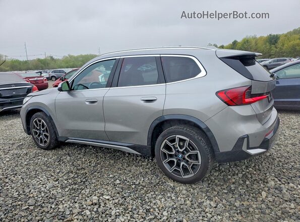WBX73EF09R5Y41523 2024 BMW X1 Silver Tył lewy