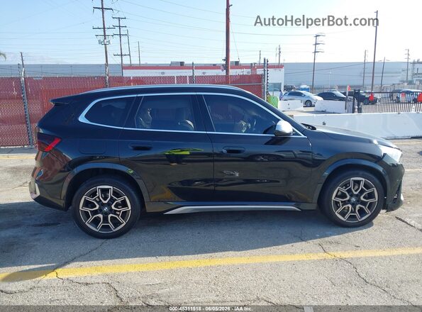WBX73EF0XP5W02656 2023 BMW X1 Черный Вид задней части салона