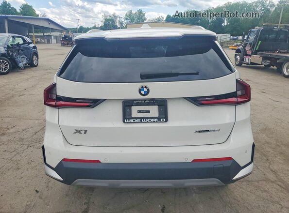 WBX73EF0XP5X28290 2023 BMW X1 White Widok z tyłu