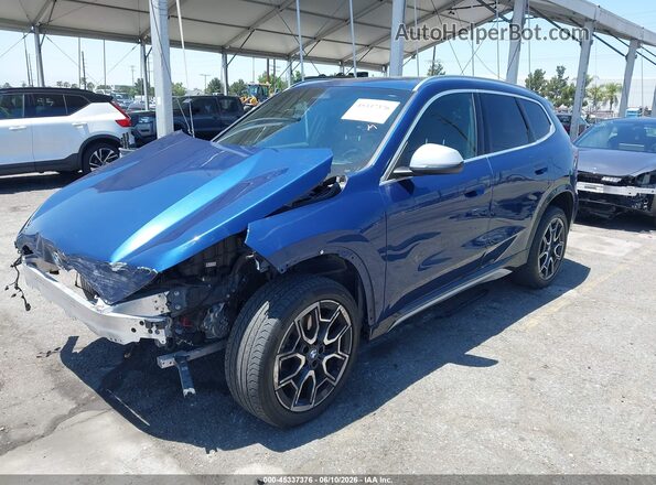 WBX73EF0XP5X49401 2023 BMW X1 Blue წინა მარცხენა ხედი სამი მეოთხედიდან