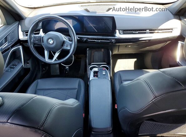 WBX73EF0XR5Z04063 2024 BMW X1 Black Widok deski rozdzielczej