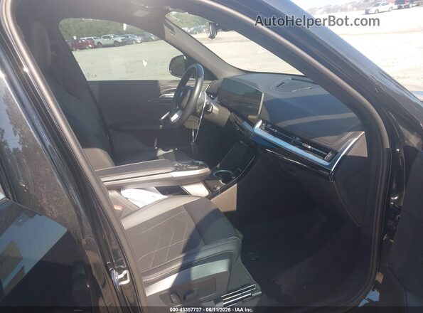 WBX73EF0XS5088283 2025 BMW X1 Черный Вид салона спереди