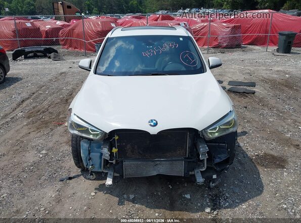 WBXHT3C30G5E53412 2016 BMW X1 White Вид задньої частини салону