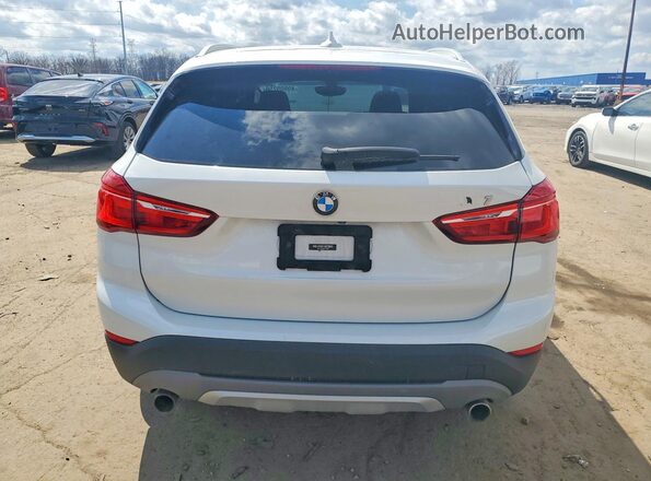 WBXHT3C30H5F75396 2017 BMW X1 White უკანა ხედი