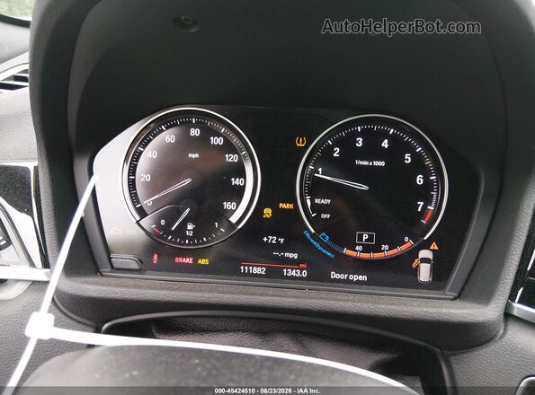 WBXHT3C30J5L29886 2018 BMW X1 Black Widok tylnych siedzeń