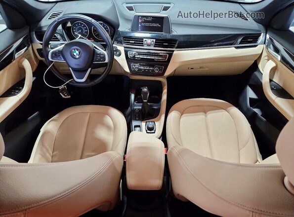 WBXHT3C31H5F69722 2017 BMW X1 White 