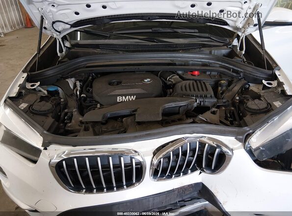 WBXHT3C32J5L31168 2018 BMW X1 White Vista trasera