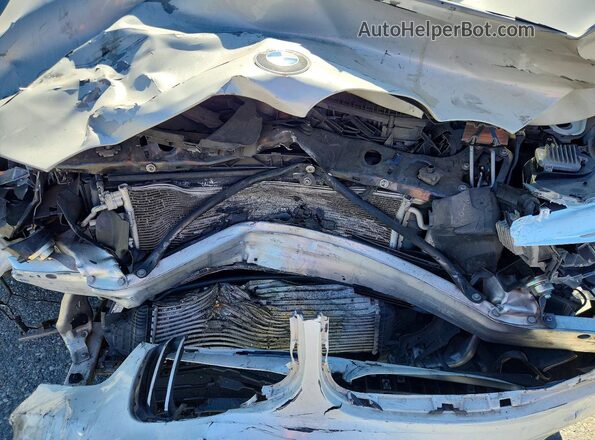 WBXHT3C33G5E55946 2016 BMW X1 White Rear interior view