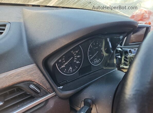WBXHT3C33G5E55946 2016 BMW X1 White Instrument cluster view
