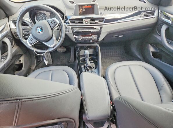 WBXHT3C33GP880665 2016 BMW X1 Blue Dashboard view