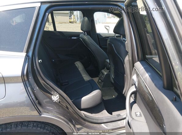 WBXHT3C33H5F73125 2017 BMW X1 Серый Вид наклейки с VIN-кодом