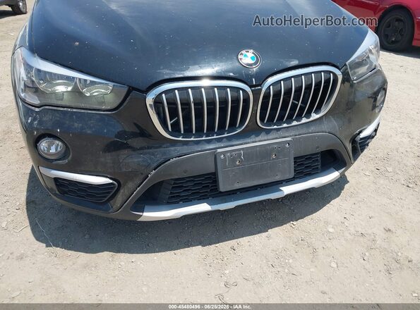 WBXHT3C33H5F81581 2017 BMW X1 Black Widok zestawu wskaźników