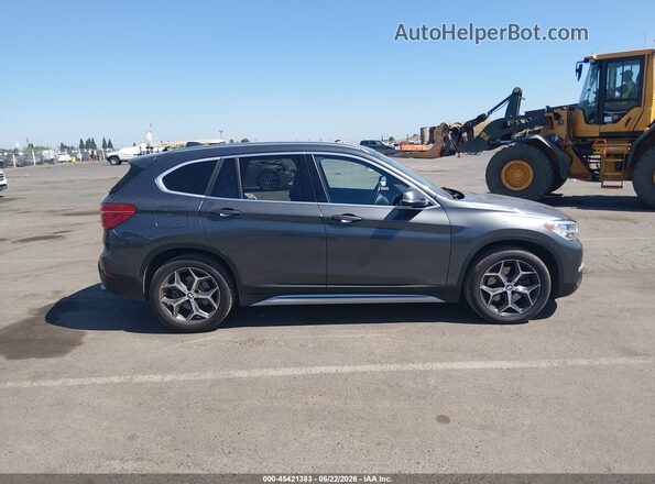 WBXHT3C33J5K31144 2018 BMW X1 Gray სალონის 360-გრადუსიანი ხედი