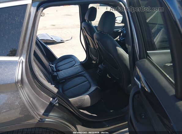 WBXHT3C33J5K31144 2018 BMW X1 Gray VIN კოდის სტიკერის ხედი
