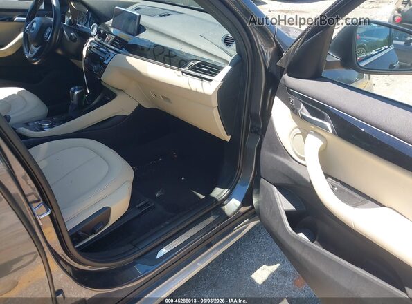 WBXHT3C33J5L24200 2018 BMW X1 Gray Սալոնի դիմացի տեսք