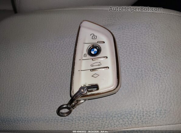 WBXHT3C34H5F85641 2017 BMW X1 Коричневый Вид панели приборов