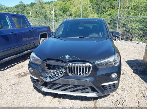 WBXHT3C34J5L30832 2018 BMW X1 Black Vista del cuadro de instrumentos