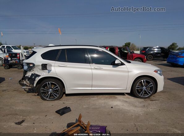 WBXHT3C35G5F64408 2016 BMW X1 White Սարքավորումների վահանակի տեսք