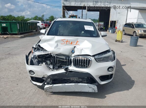 WBXHT3C35H5F73398 2017 BMW X1 White Instrument cluster view