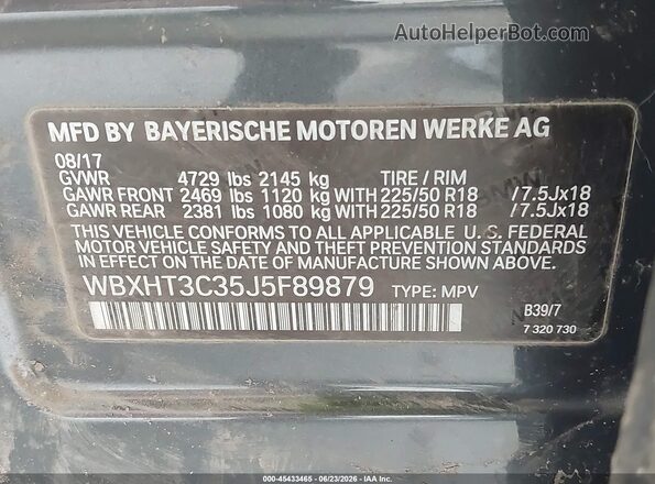 WBXHT3C35J5F89879 2018 BMW X1 Gray Vista del compartimento del motor