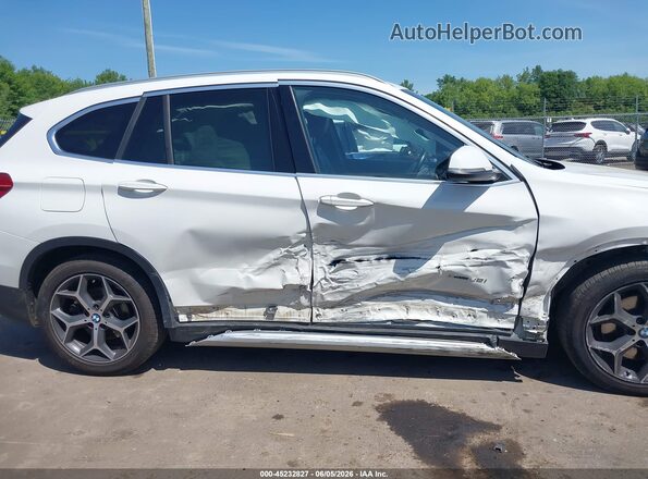 WBXHT3C36H5F77704 2017 BMW X1 White უკანა სალონის ხედი