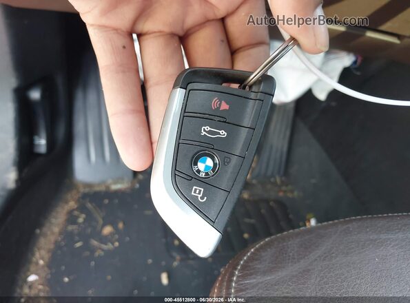 WBXHT3C36J3H30017 2018 BMW X1 White Вид панелі приладів