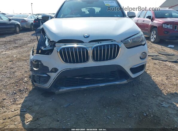 WBXHT3C36J3H30017 2018 BMW X1 White Вид щитка приладів