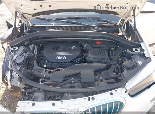 WBXHT3C36J3H30017 2018 BMW X1 White Вид ззаду