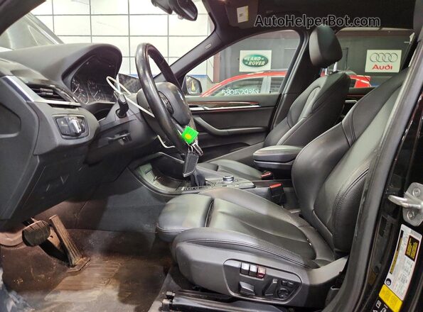 WBXHT3C36J5K28366 2018 BMW X1 Black 
