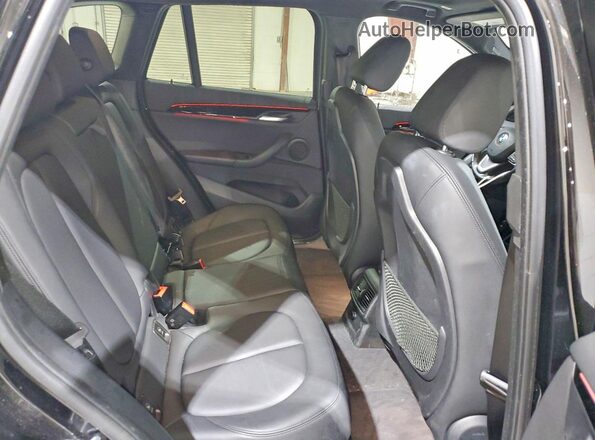 WBXHT3C36J5L29584 2018 BMW X1 Black 