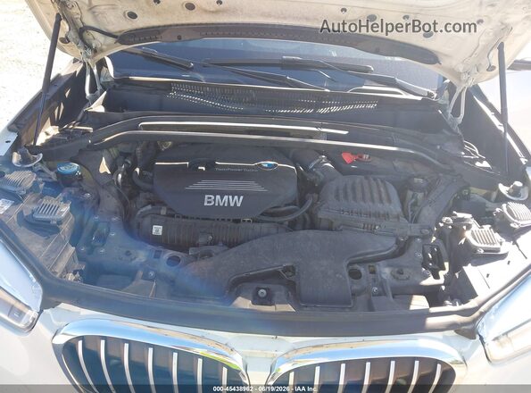 WBXHT3C37G5E50748 2016 BMW X1 White 